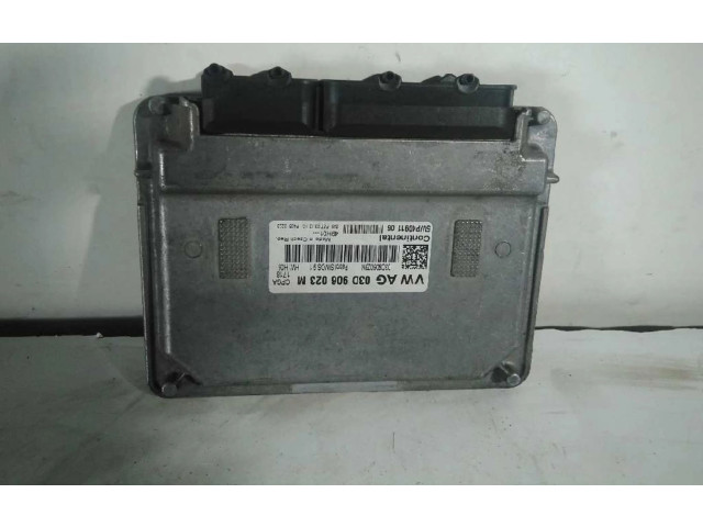 Блок управления двигателем ECU 03D906023M Skoda Fabia Mk2 (5J)
