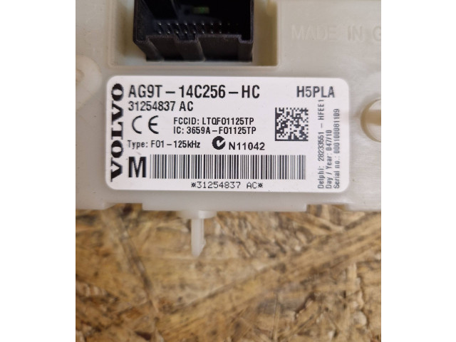 Блок предохранителей 31254837AC, 3659AF01125TP   Volvo V70    