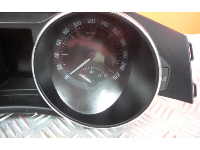 Панель приборов V0009000, 3T1920841E Skoda Superb B6 (3T)