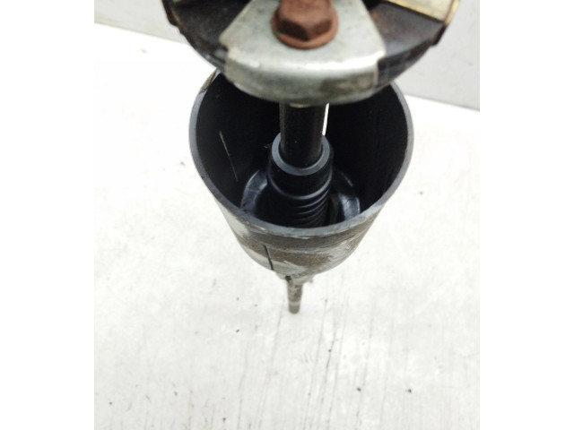 Pojistková skříňka Ось рулевого колеса Toyota Hilux (N140, N150, N160, N170) 2005