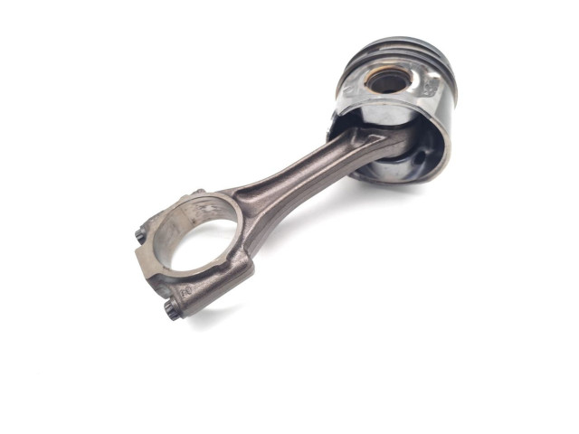 Píst AVB Volkswagen PASSAT B5.5 AVB