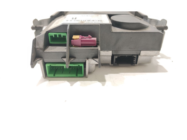 Блок управления 30782460   Volvo V50