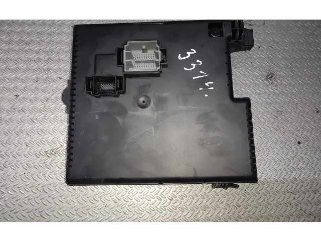 Блок предохранителей 12217799   Volvo S80    