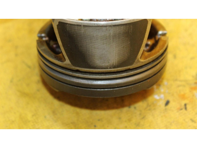  Поршень с шатуном    Audi A3 S3 8P  