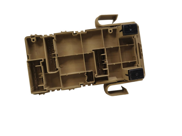 Pojistková skříňka 82201AJ000, JB200500 Subaru Legacy 2010