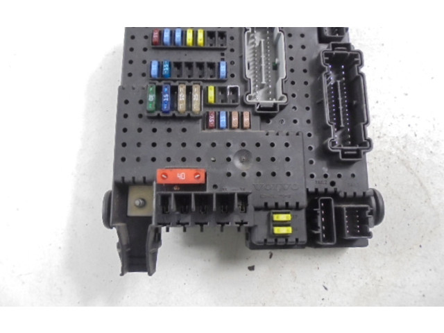 Блок предохранителей  8676391, 8676391   Volvo V70    