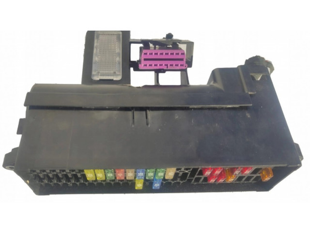   Pojistková skříňka 1T1937615B   Volkswagen Golf Plus 2008