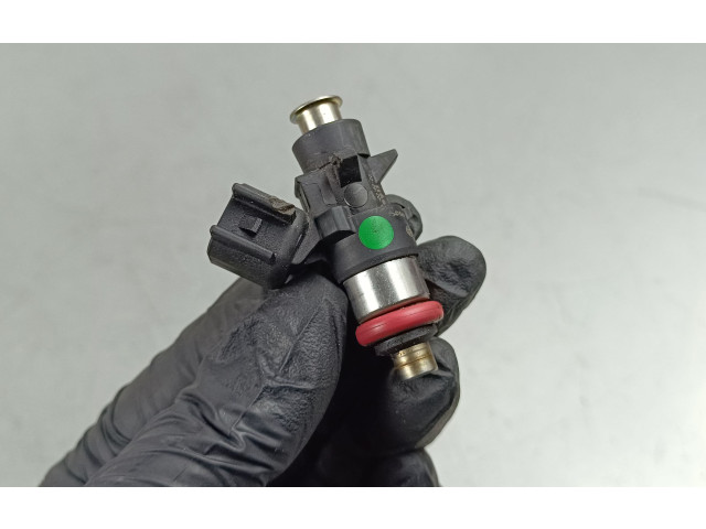 Форсунка 05281427AA Jeep Grand Cherokee WL