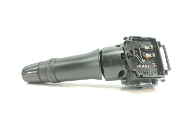 Ручка стеклоочистителей Mitsubishi Outlander