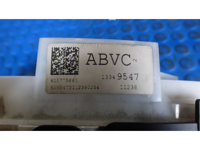 Панель приборов 13349547, 600775881   Opel Meriva B       