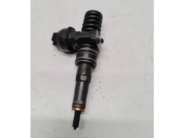 Vstřikovač 038130073BN Volkswagen Caddy BLS