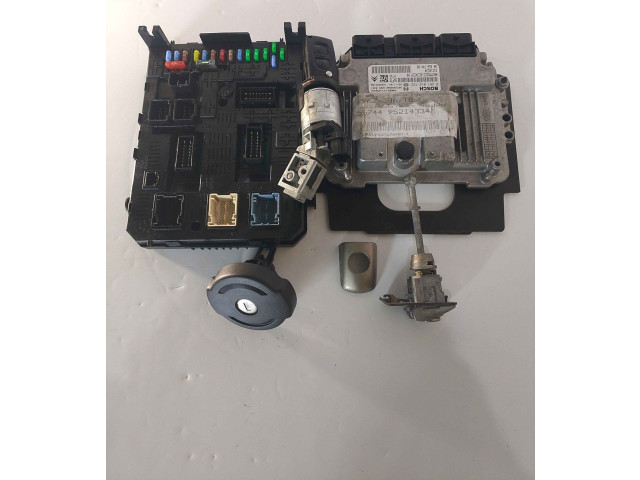 Řídící jednotka Peugeot 3008 I 2013