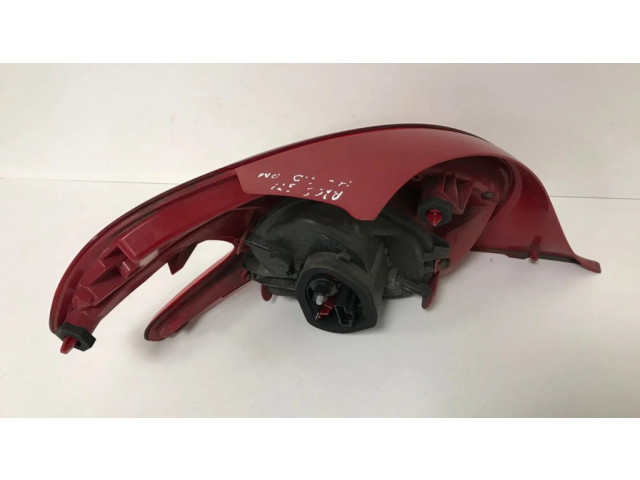 Задний фонарь правый 9672628380    Peugeot 208   2012-2019 года