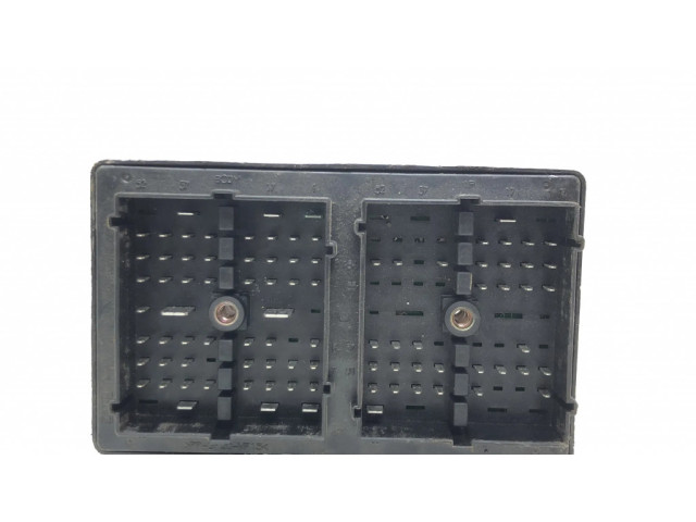 Pojistková skříňka 96821082 Chevrolet Captiva 2006