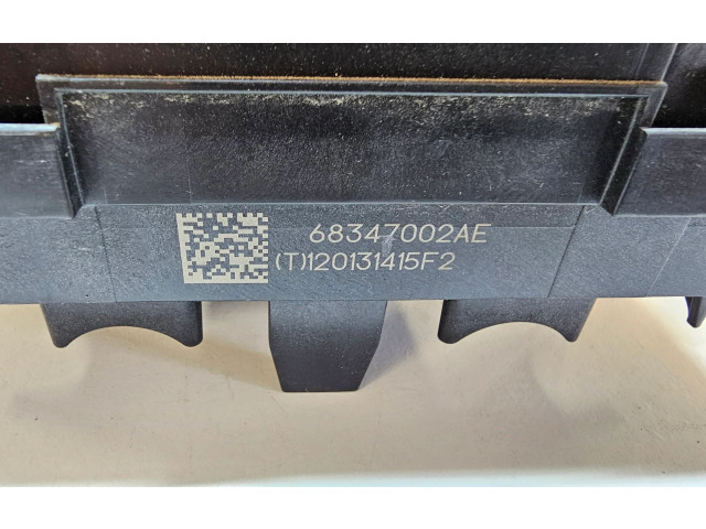 Блок предохранителей  68347002AE   Jeep Grand Cherokee WL    