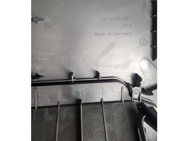 Pojistková skříňka 7E0907300A, 7E0907296C Volkswagen Multivan T5 2011