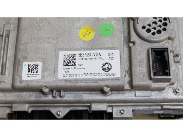 Панель приборов 5E3920770A Skoda Octavia Mk4