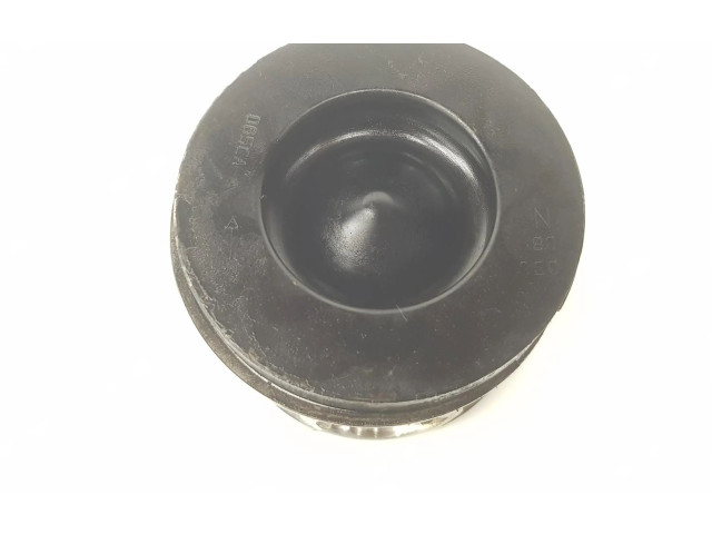 Píst 057107065CA Audi Q7 4M pro naftový motor 4.1