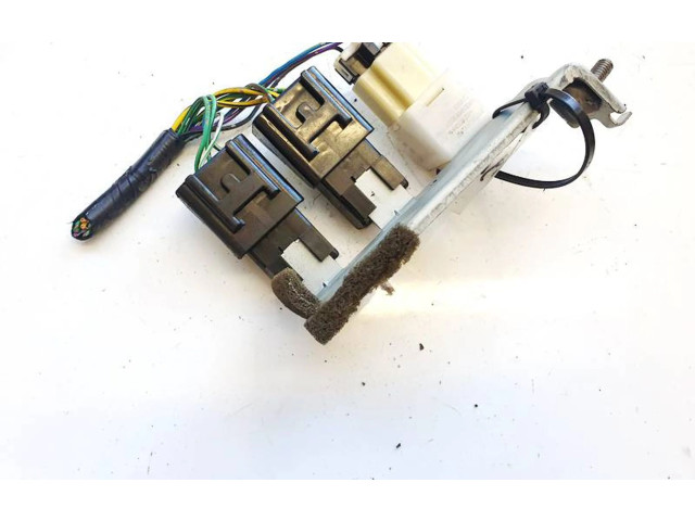   Pojistková skříňka b150, 3211-214-320   Mazda Premacy 2001