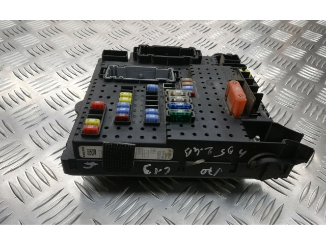 Pojistková skříňka 8676391, 12217799 Volvo XC90 2004