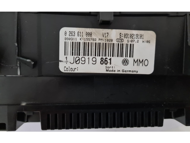 Панель приборов 1J0919861   Volkswagen Golf IV       