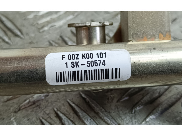 Топливная рампа K2GE9F797CA   Lincoln Corsair  