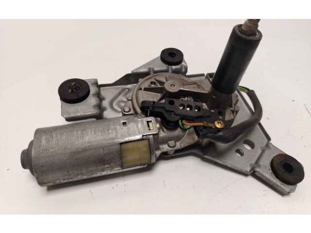 Моторчик заднего дворника 0390206517 Mitsubishi Carisma