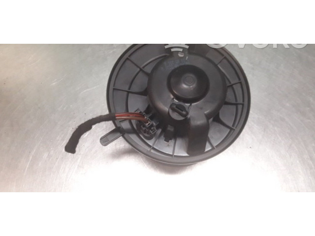 Вентилятор печки 1K1819015 Volkswagen Caddy