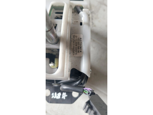 Vstřikovací lišta 4L2713041N   Audi Q7 4L     