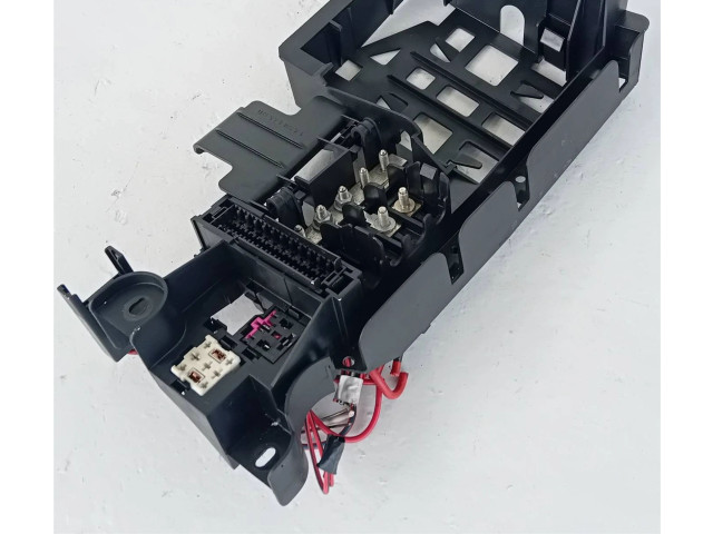   Pojistková skříňka 4E0971845   Audi A8 S8 D3 4E 2007