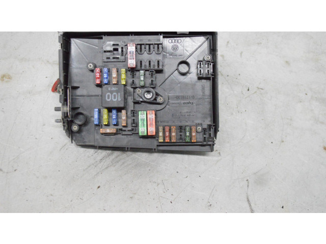   Pojistková skříňka    Volkswagen Tiguan 2010