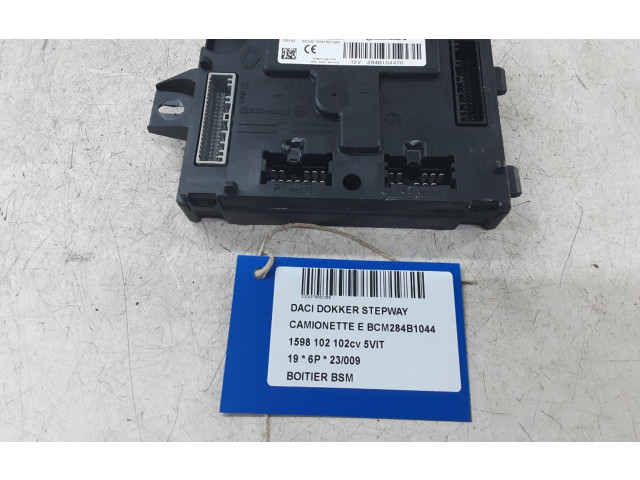 Блок предохранителей 284B10447R, 284B10447R Dacia Dokker