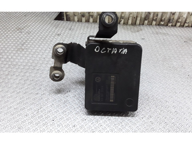 Блок АБС 1C0907379K, 1J0614417D Skoda Octavia Mk1 (1U) 1996 - 2004 года