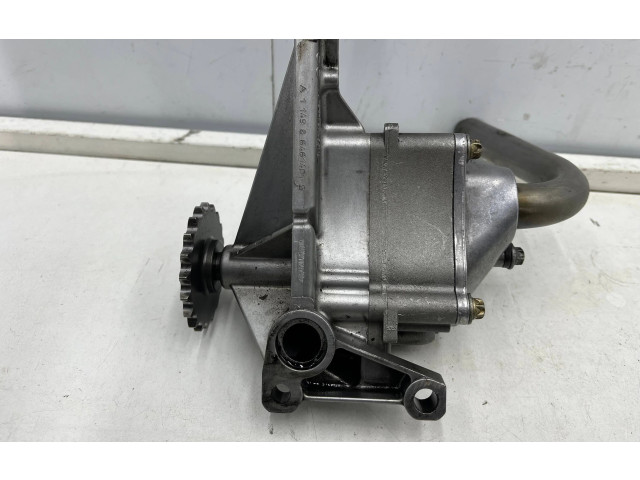 Масляный насос   6111810201, a6121810047  Mercedes-Benz Vito Viano W639 