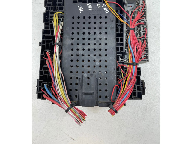 Блок предохранителей 8645410, 000000665795 Volvo V70