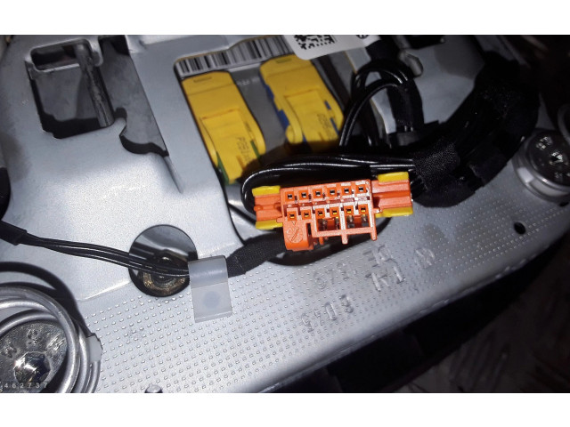 Подушка безопасности водителя 3d0880201ca   Volkswagen Phaeton