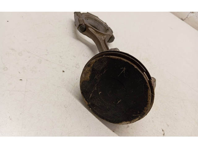 Шатун Mitsubishi Endeavor