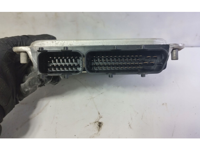 Блок управления двигателя 030906032CP, 030906032CP Volkswagen Lupo