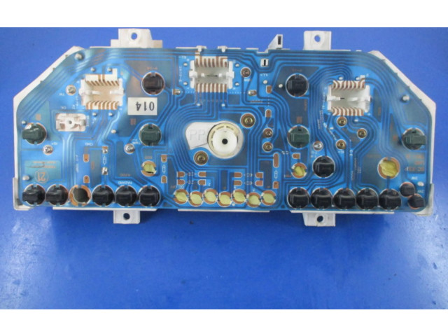 Панель приборов Mitsubishi Space Runner