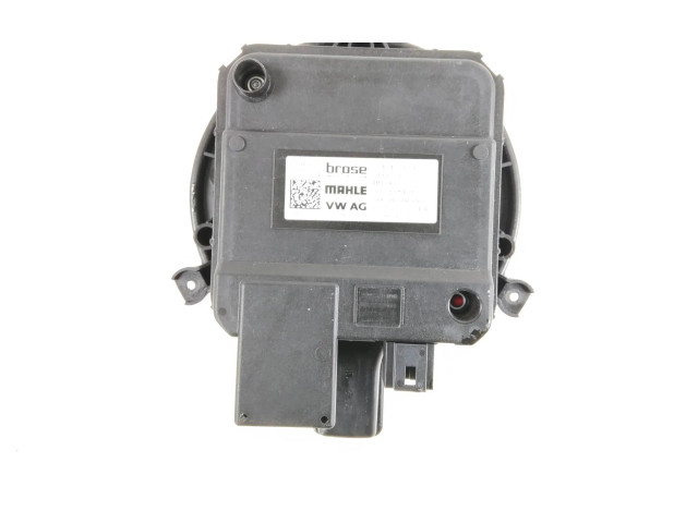 Вентилятор печки    4M1820021C   Audi e-tron