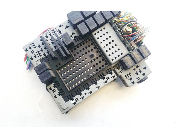 Блок предохранителей  9441582, 9441582   Volvo V70    