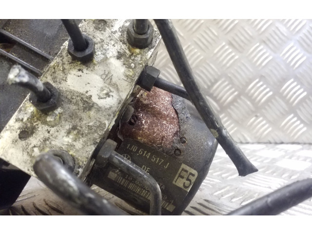 Блок АБС 1J0614517J, 1C0907379M   Volkswagen  Bora  1998 - 2005 года