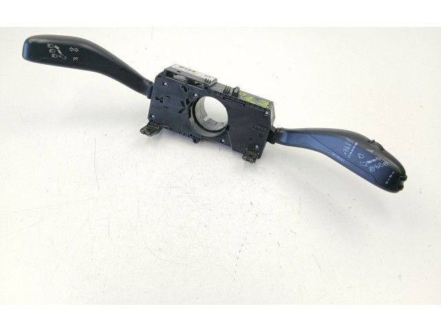 Моторчик дворников 6Q0953503DQ Skoda Fabia Mk2 (5J)