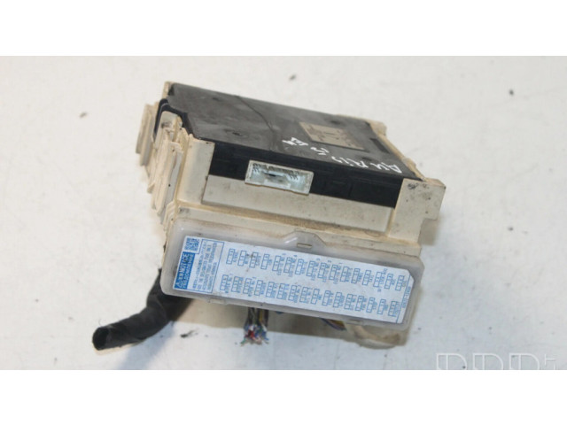 Блок предохранителей  8922102331   Toyota Auris E180    