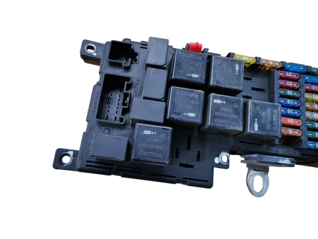 Блок предохранителей 8678449, 518826011 Volvo S80