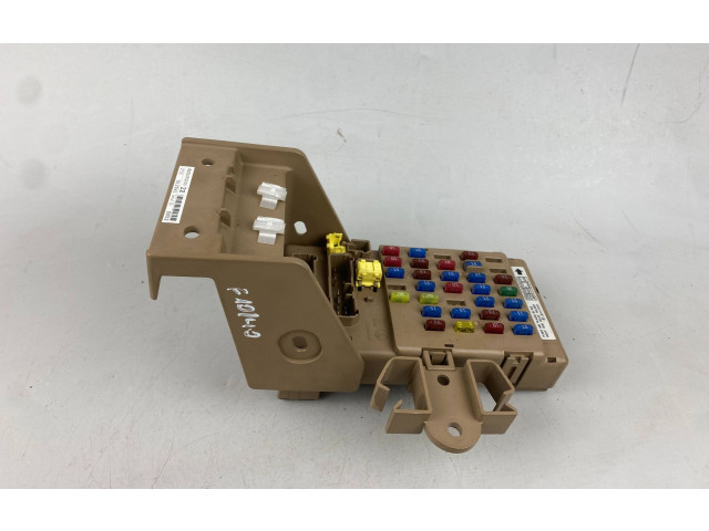 Блок предохранителей 82201FG010   Subaru Forester SH    