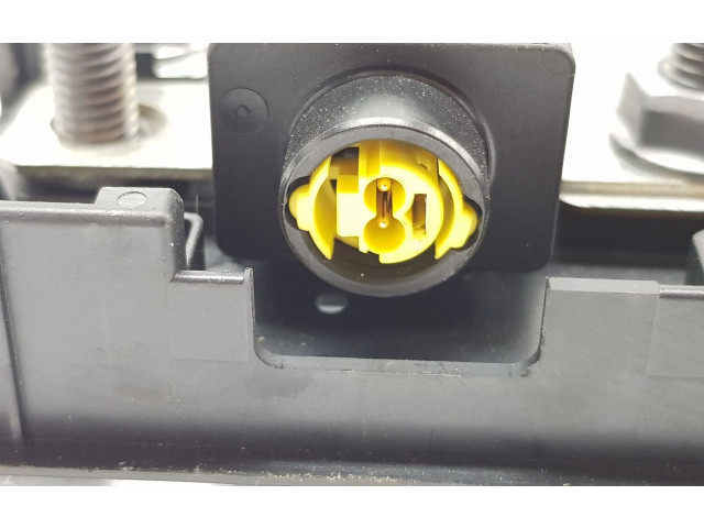 Блок предохранителей 6701050540, 670105054   Maserati Levante    