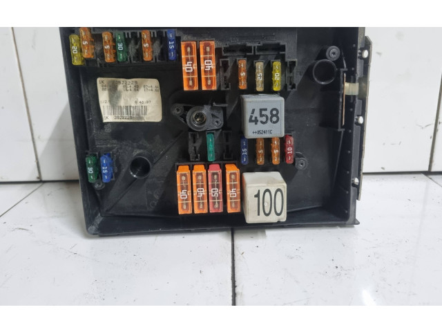 Блок предохранителей 1K0937125, 017183071   Volkswagen Jetta V    