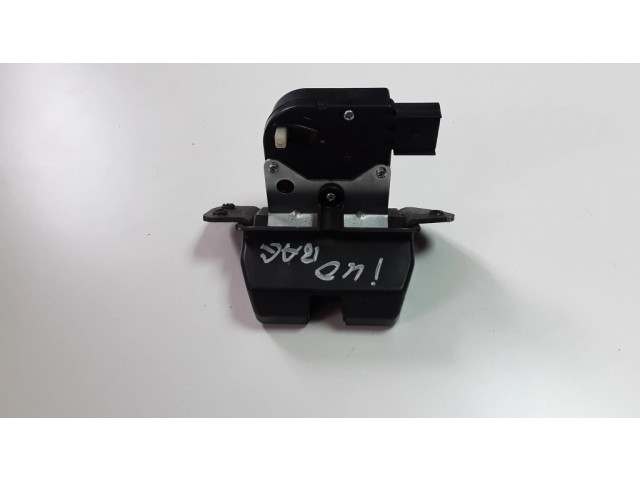 Замок задней крышки