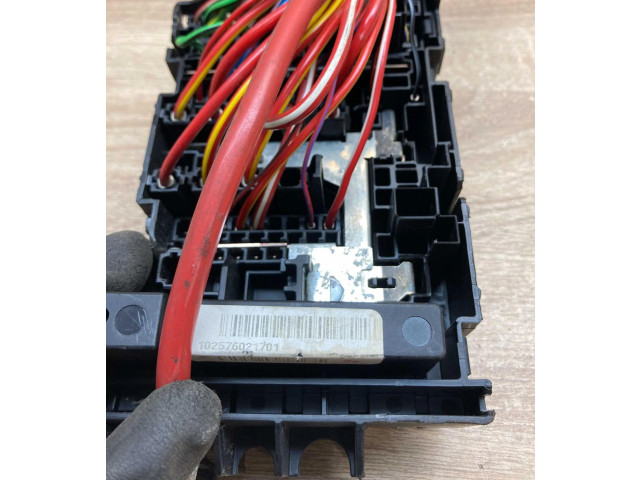 Блок предохранителей 102576021701, 5C0037819A Volkswagen Jetta III